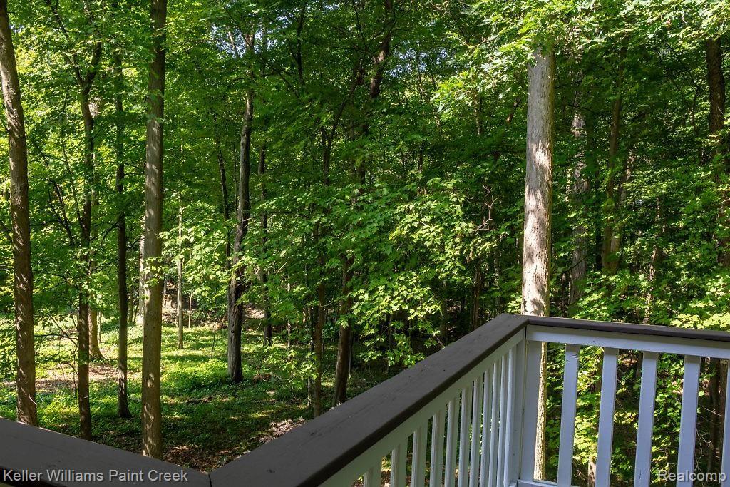 1627 Wakefield Court Rochester Hills, MI 48306 - Photo 4 of 35
