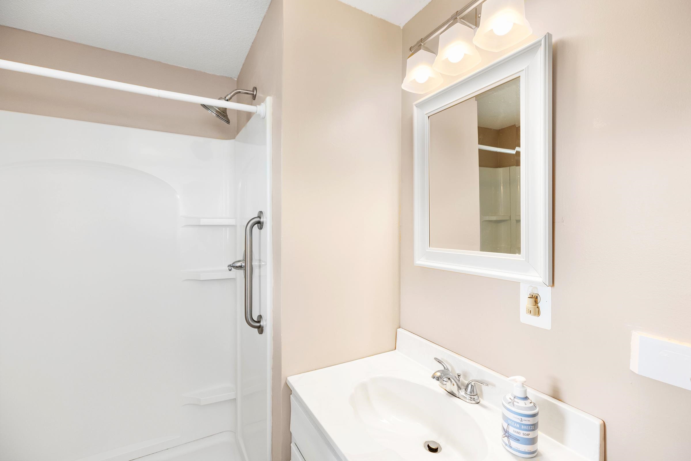 14 Fellows Avenue, Unit 2 Hampton, NH 03842 - Photo 21 of 34