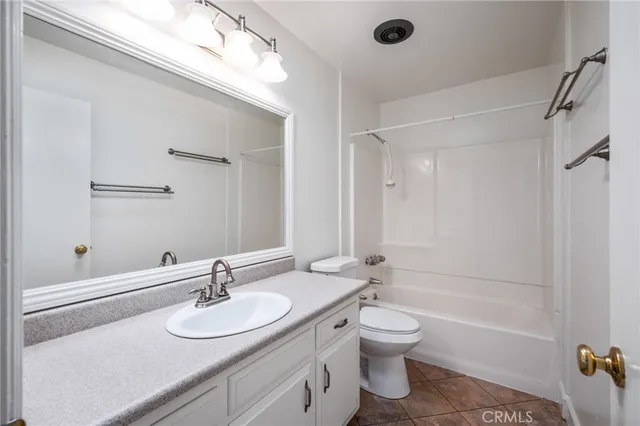 $3,800 | 1967 Rolling Vista Drive, Unit 59, Lomita, CA 90717