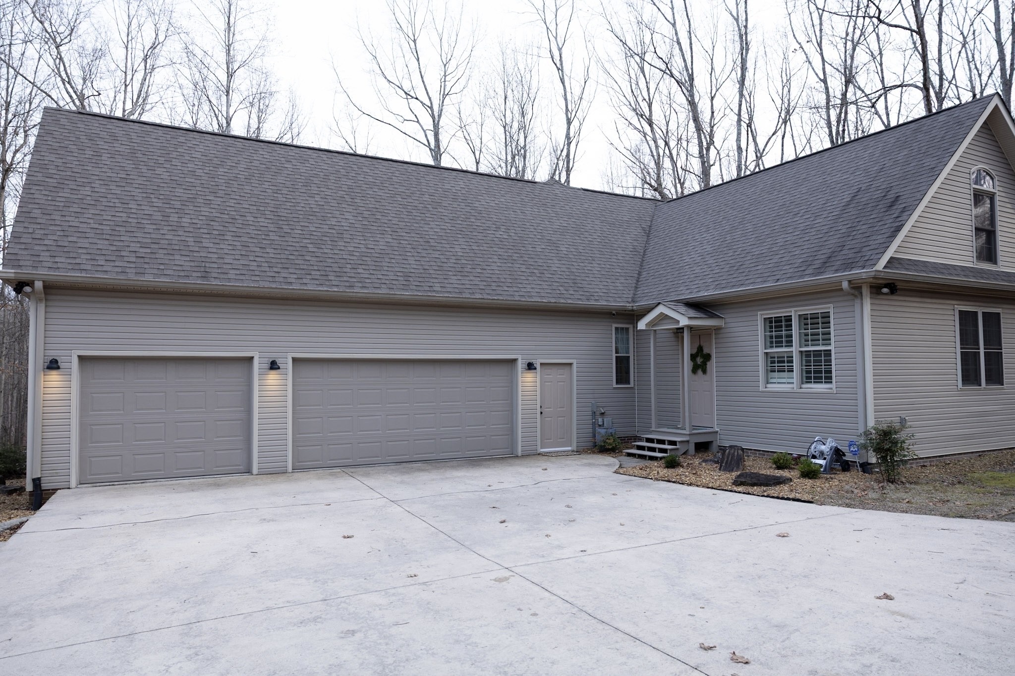 1629 Clifftops Avenue Monteagle, TN 37356 - Photo 41 of 45 a house with a outdoor space