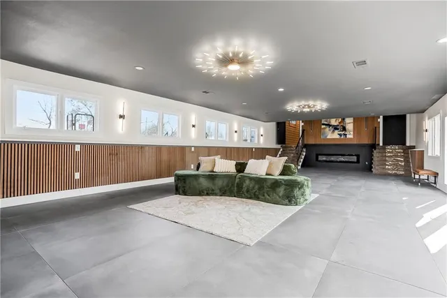 $1,500,000 | 6540 James A Reed Road, Kansas City, MO 64133