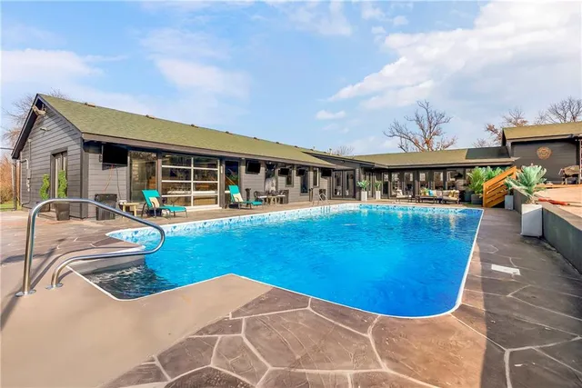 $1,500,000 | 6540 James A Reed Road, Kansas City, MO 64133