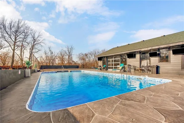$1,500,000 | 6540 James A Reed Road, Kansas City, MO 64133