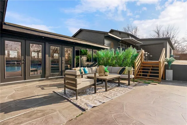 $1,500,000 | 6540 James A Reed Road, Kansas City, MO 64133