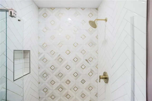 $1,500,000 | 6540 James A Reed Road, Kansas City, MO 64133