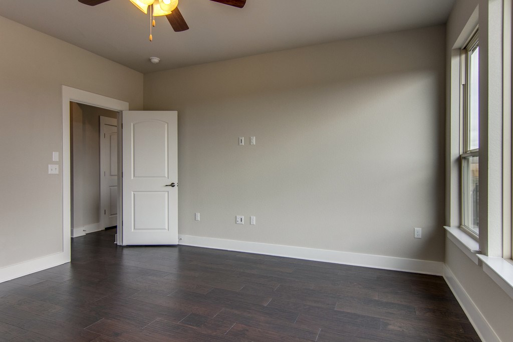 9503 McKnight Loop Austin, TX 78717 - Photo 19 of 32