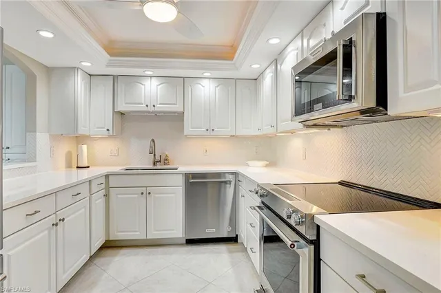 $7,000 | 2880 Gulf Shore Boulevard North, Unit 410, Naples, FL 34103