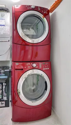 $7,000 | 2880 Gulf Shore Boulevard North, Unit 410, Naples, FL 34103