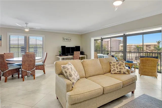 $7,000 | 2880 Gulf Shore Boulevard North, Unit 410, Naples, FL 34103