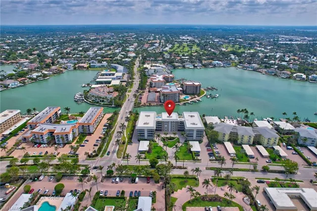 $7,000 | 2880 Gulf Shore Boulevard North, Unit 410, Naples, FL 34103