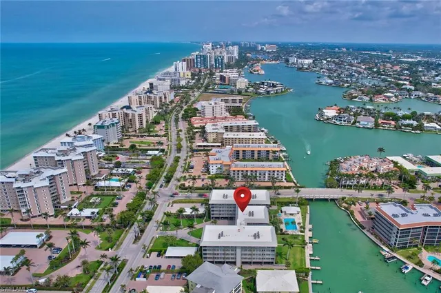 $7,000 | 2880 Gulf Shore Boulevard North, Unit 410, Naples, FL 34103