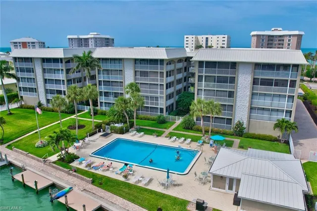 $7,000 | 2880 Gulf Shore Boulevard North, Unit 410, Naples, FL 34103