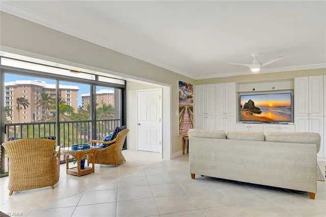 $7,000 | 2880 Gulf Shore Boulevard North, Unit 410, Naples, FL 34103