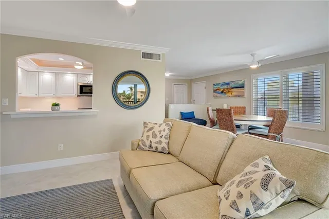 $7,000 | 2880 Gulf Shore Boulevard North, Unit 410, Naples, FL 34103