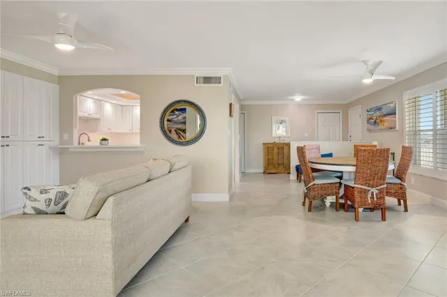 $7,000 | 2880 Gulf Shore Boulevard North, Unit 410, Naples, FL 34103