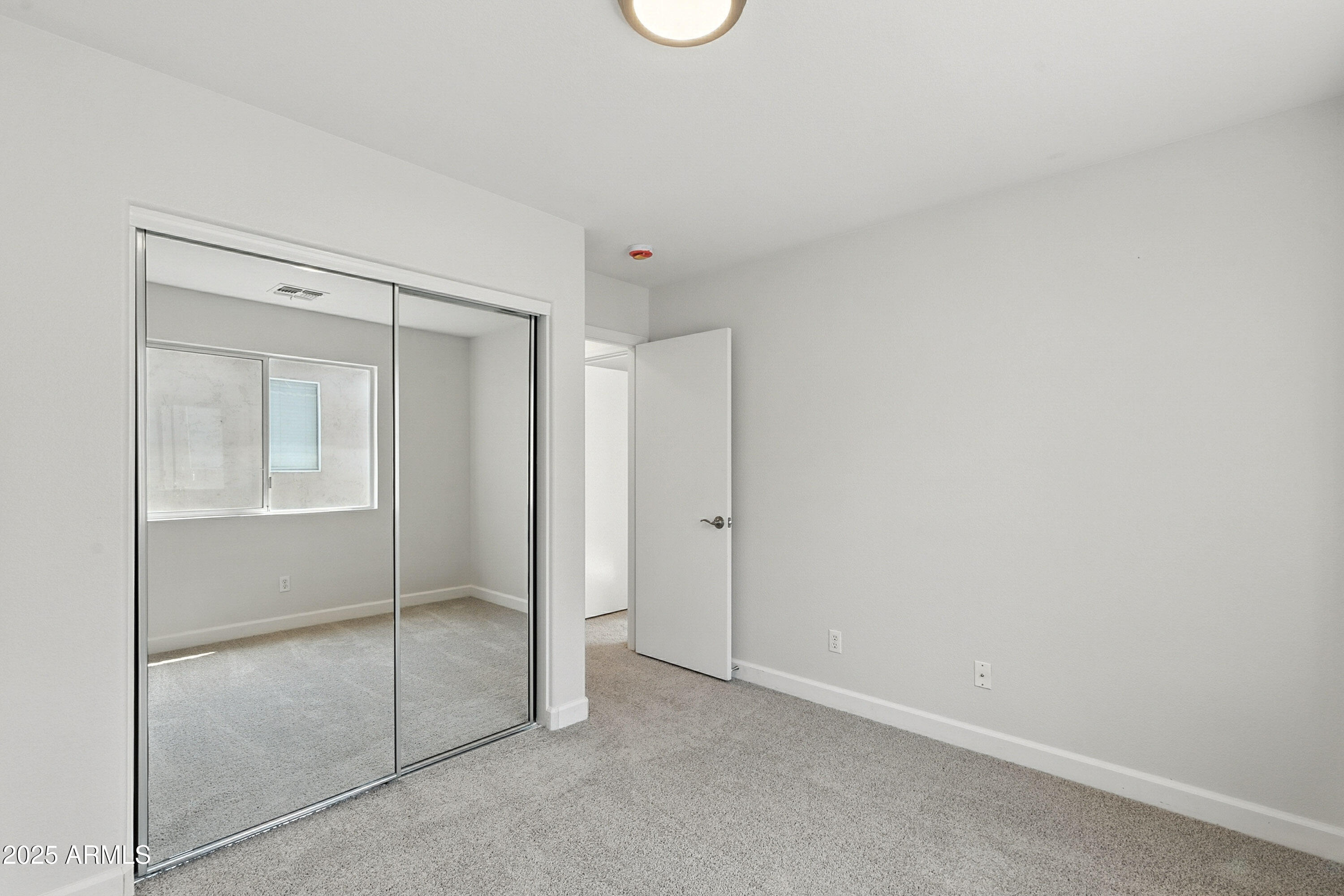 1409 East Bloch Road Phoenix, AZ 85040 - Photo 20 of 24 a view of an empty room