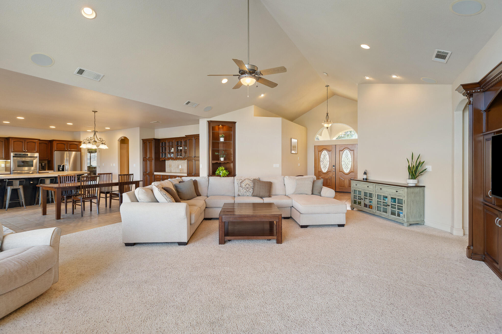 16489 Goat Ranch Road Springville, CA 93265 - Photo 14 of 52 16 Living Room
