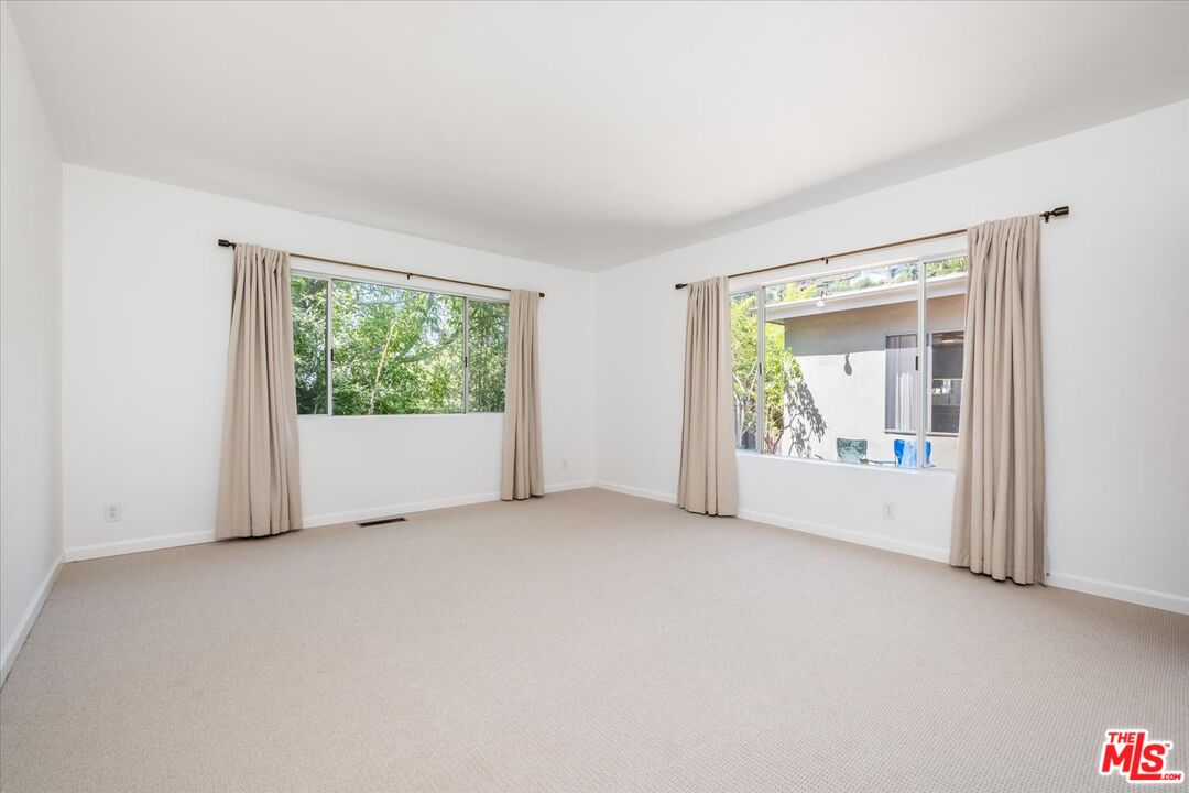 1528 Rising Glen Road West Hollywood, CA 90069 - Photo 11 of 18