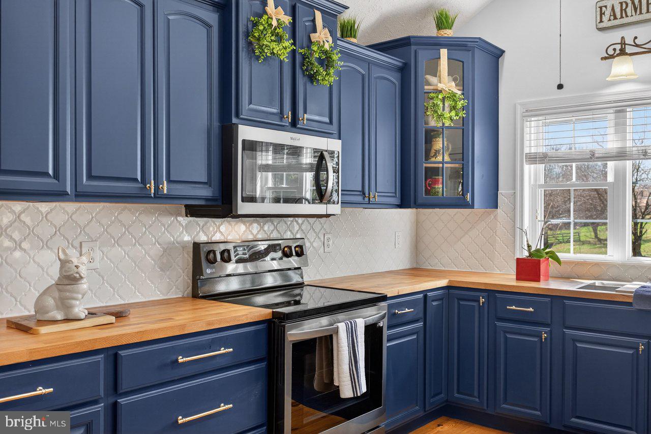 798 Turkey Knob Road Quicksburg, VA 22847 - Photo 13 of 82