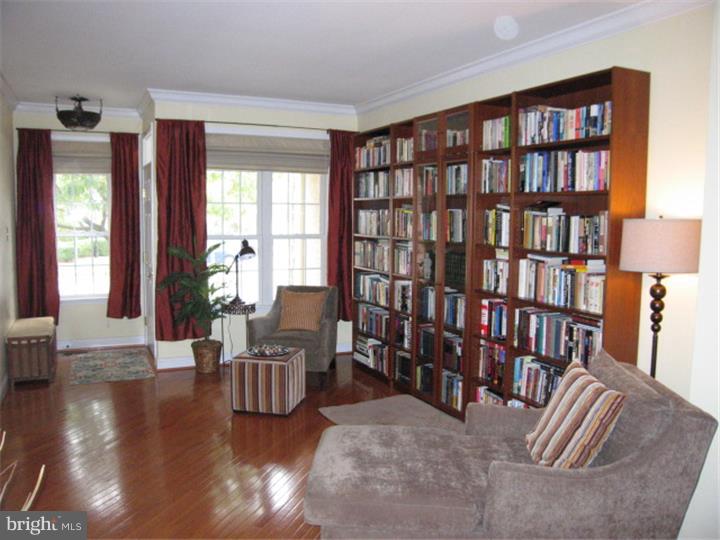 668 Greycliffe Lane Lower Gwynedd, PA 19002 - Photo 2 of 19 Living Room