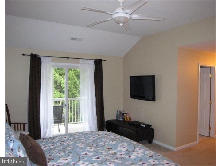 668 Greycliffe Lane Lower Gwynedd, PA 19002 - Photo 11 of 19 Master Bedroom