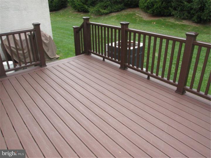 668 Greycliffe Lane Lower Gwynedd, PA 19002 - Photo 19 of 19 Deck