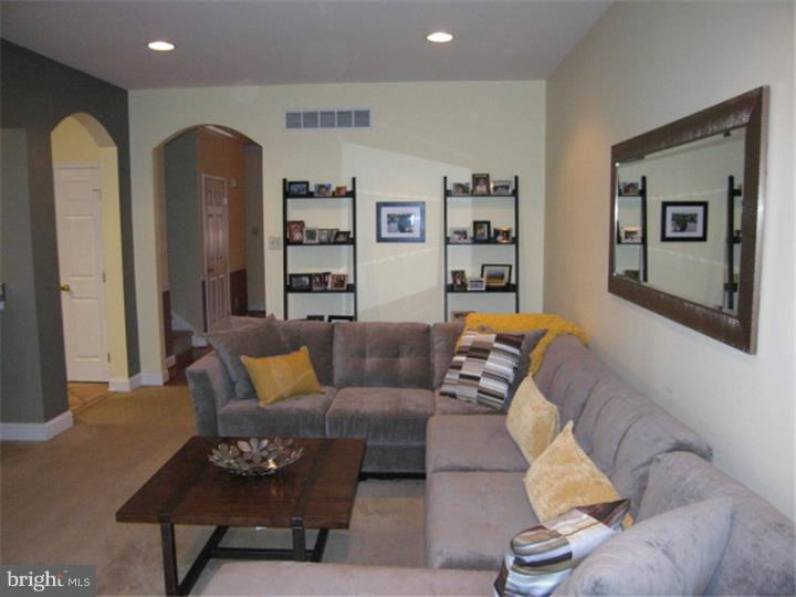 668 Greycliffe Lane Lower Gwynedd, PA 19002 - Photo 7 of 19 Family Room