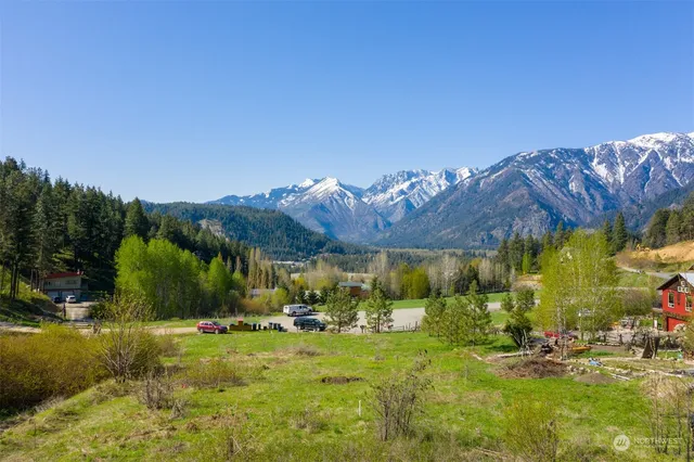 a view of a houses with a yard