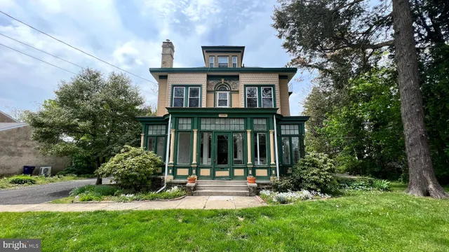 front view of house with a yard