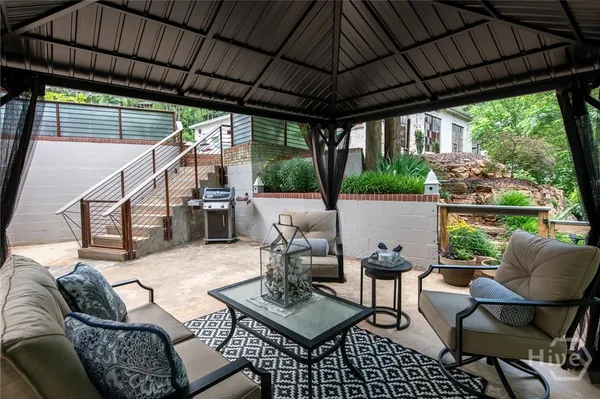 $570,000 | 585 White Circle, Unit 402, Athens, GA 30605