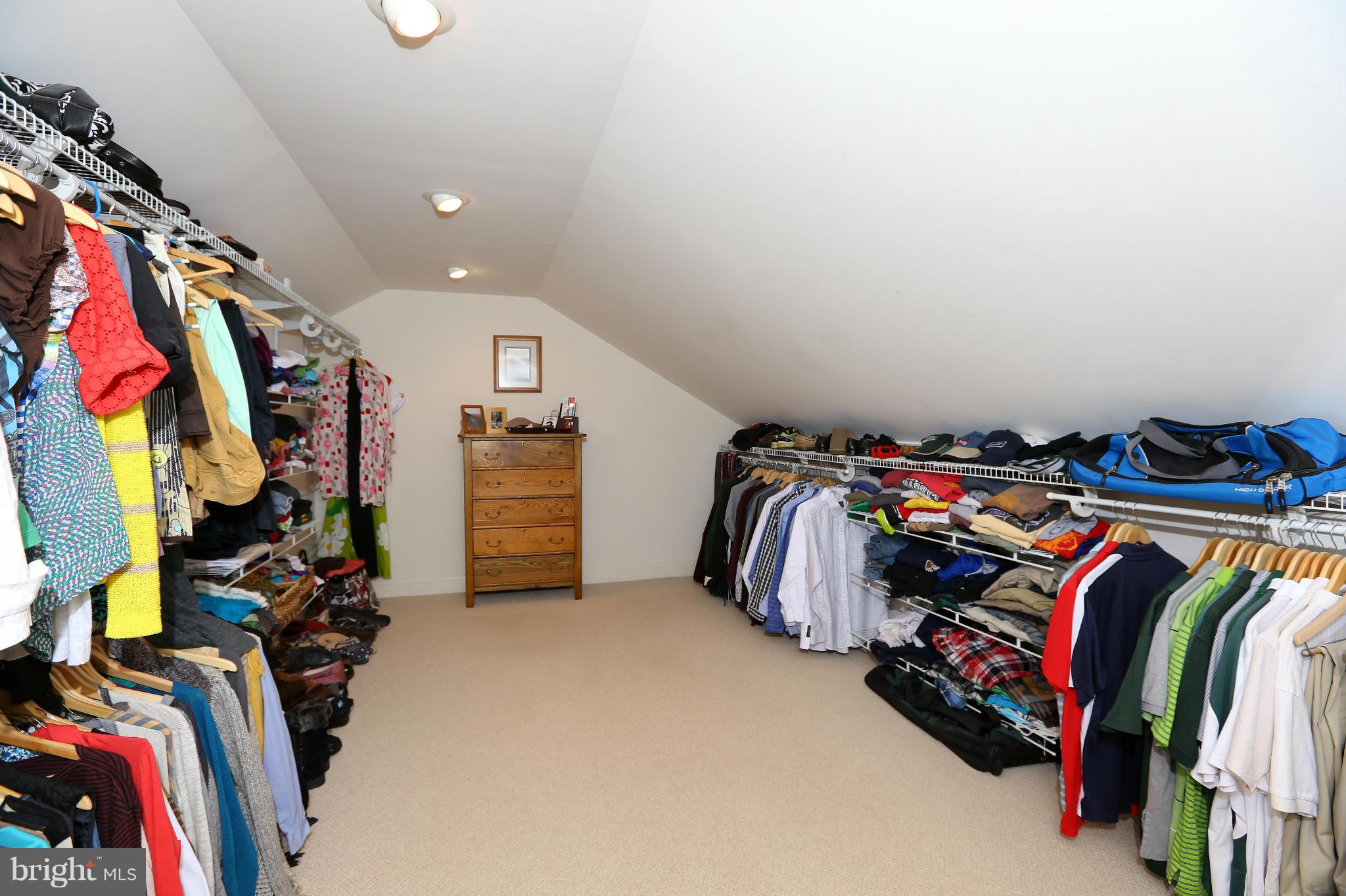 23608 Dixie Ridge Court Gaithersburg, MD 20882 - Photo 21 of 30 Walk in Closet