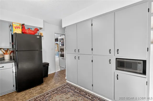 $299,500 | 837 Woodlawn Drive, Warsaw, MO 65355