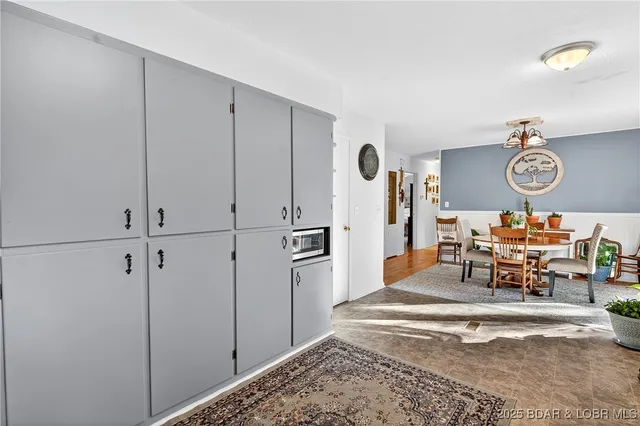 $299,500 | 837 Woodlawn Drive, Warsaw, MO 65355