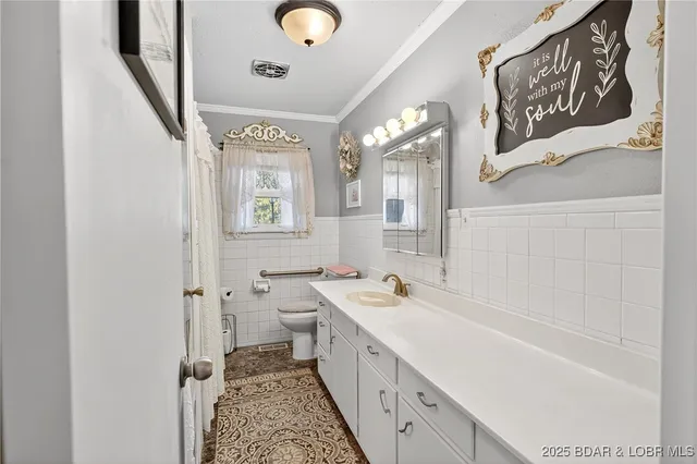 $299,500 | 837 Woodlawn Drive, Warsaw, MO 65355