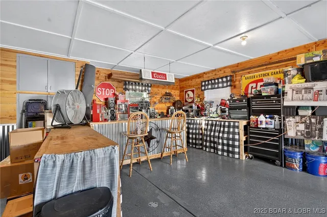 $299,500 | 837 Woodlawn Drive, Warsaw, MO 65355