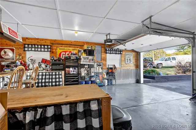 $299,500 | 837 Woodlawn Drive, Warsaw, MO 65355