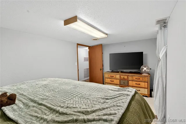 $299,500 | 837 Woodlawn Drive, Warsaw, MO 65355