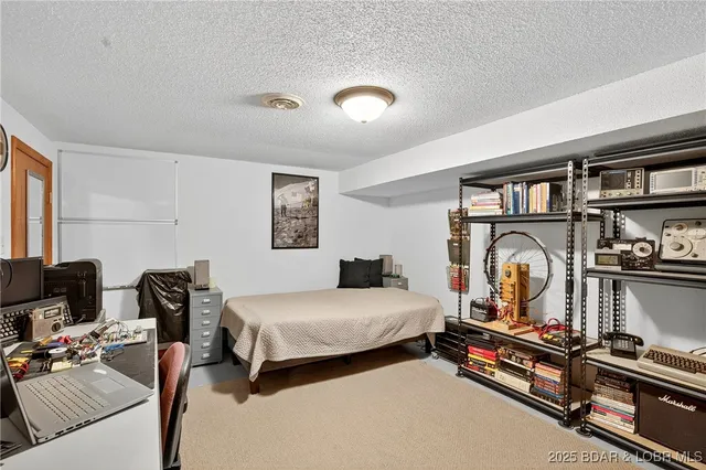 $299,500 | 837 Woodlawn Drive, Warsaw, MO 65355