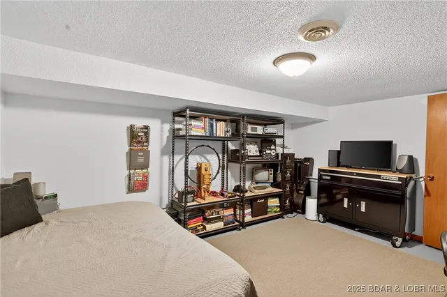 $299,500 | 837 Woodlawn Drive, Warsaw, MO 65355