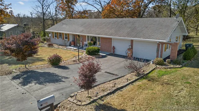 $299,500 | 837 Woodlawn Drive, Warsaw, MO 65355