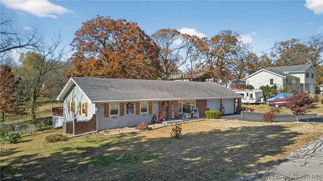 $299,500 | 837 Woodlawn Drive, Warsaw, MO 65355