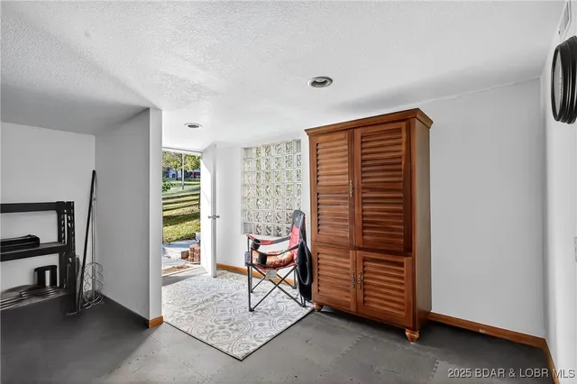 $299,500 | 837 Woodlawn Drive, Warsaw, MO 65355