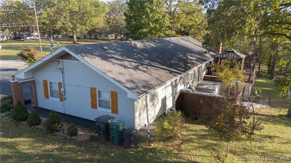 $299,500 | 837 Woodlawn Drive, Warsaw, MO 65355