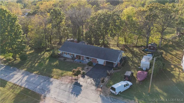 $299,500 | 837 Woodlawn Drive, Warsaw, MO 65355