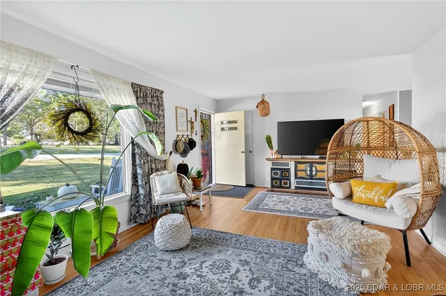 $299,500 | 837 Woodlawn Drive, Warsaw, MO 65355