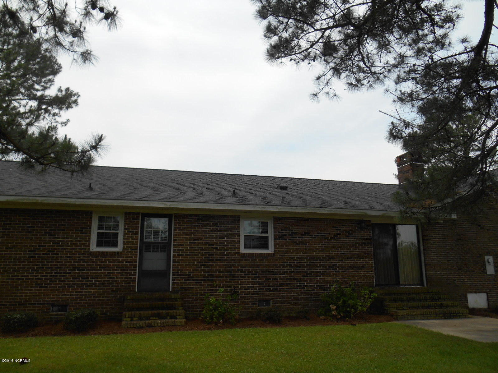 1058 Albrittons Road Kinston, NC 28504 - Photo 4 of 16 Albrittons Rd 007