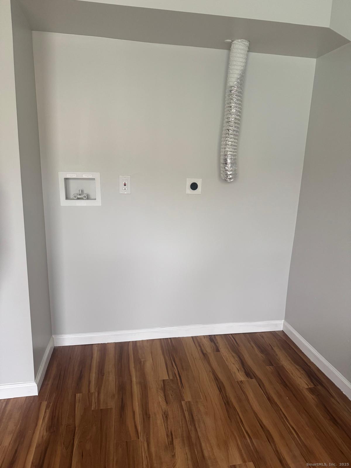 60 Arnold Street Hartford, CT 06106 - Photo 5 of 5 a view of a room with wooden floor