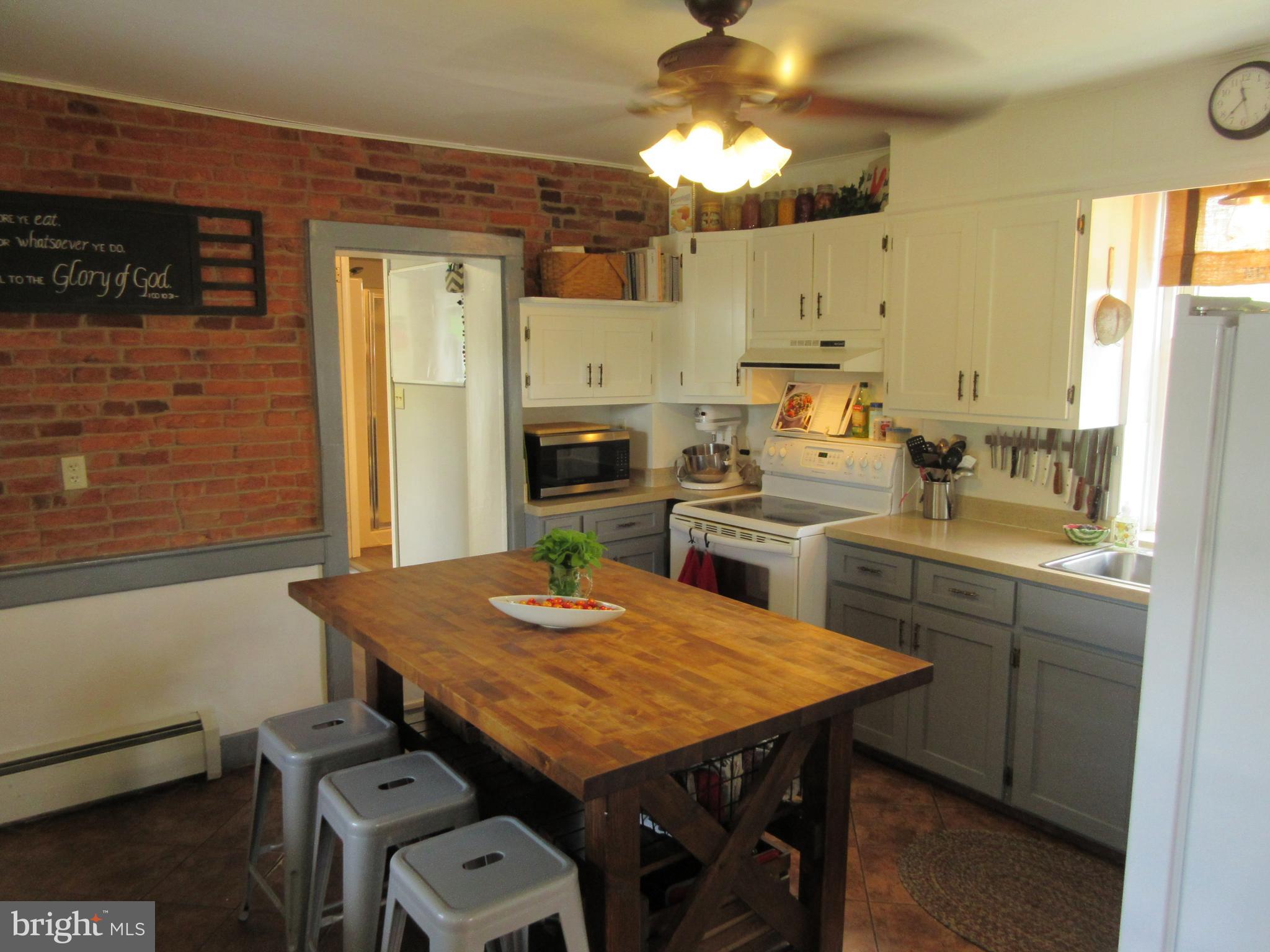 1234 Reading Road Denver, PA 17517 - Photo 22 of 52 Kitchen