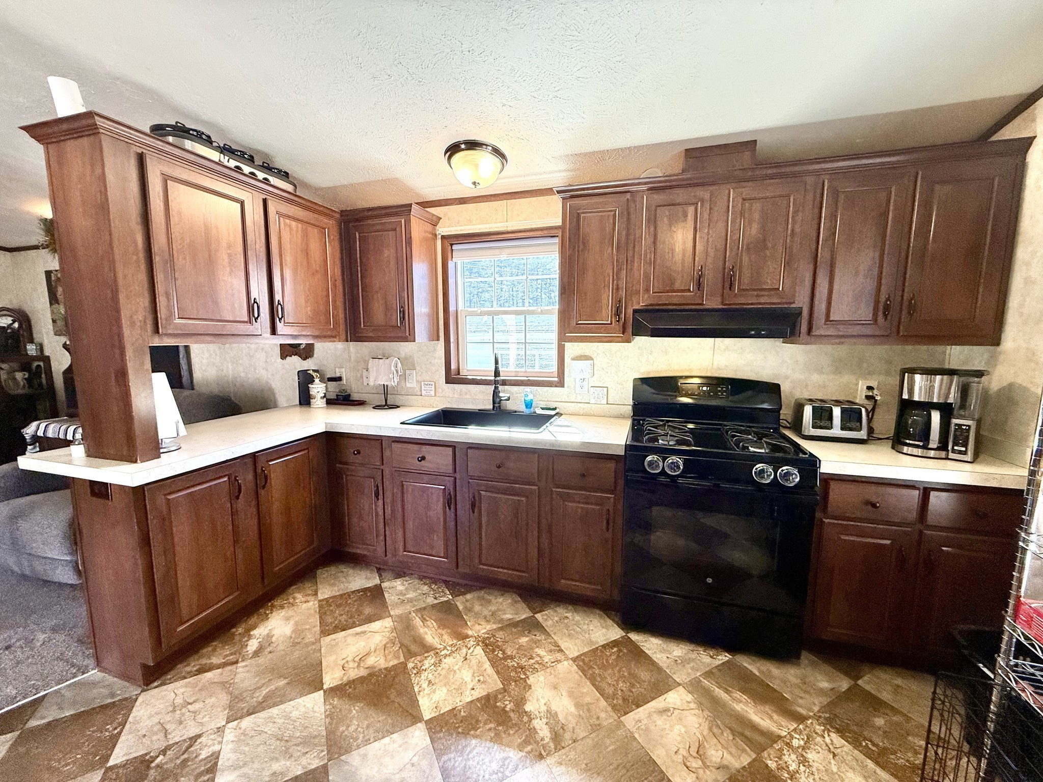 868 Southampton Road, Unit 54 Westfield, MA 01085 - Photo 4 of 17 Gallery Image 4