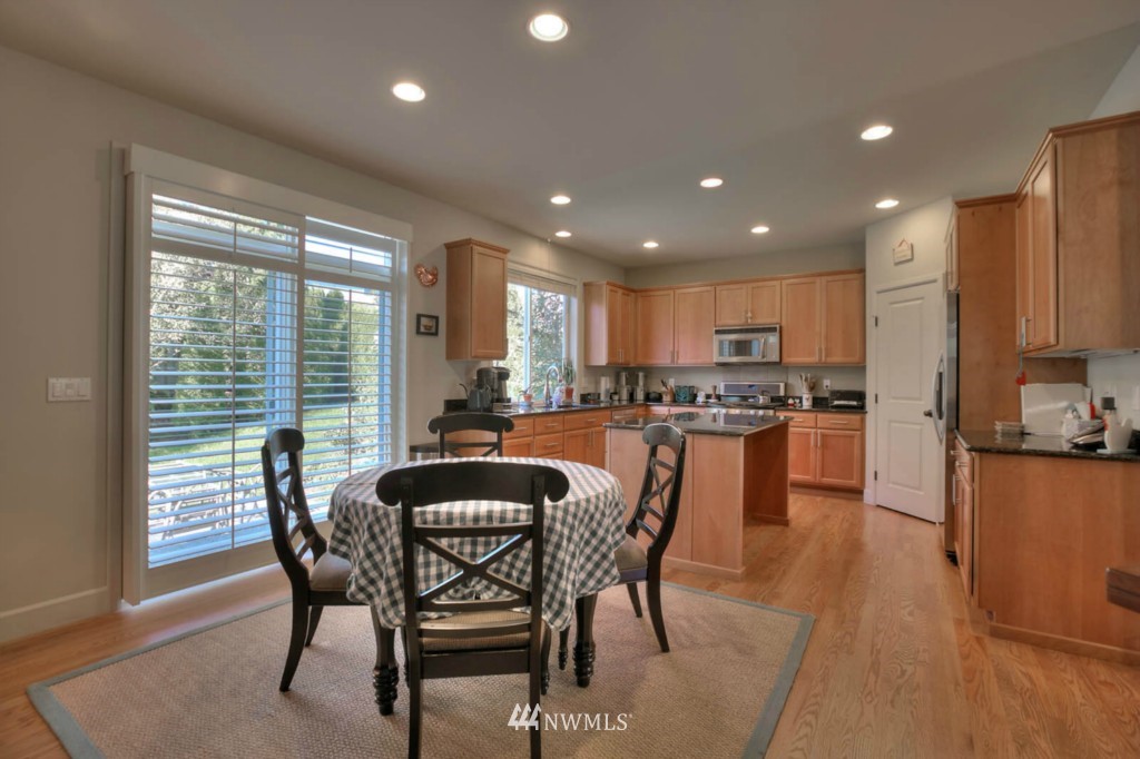 1715 Kitsap Place Northeast Renton, WA 98059 - Photo 13 of 22 Gallery Image 13